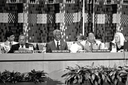 Secretary-General Kofi Annan (center) addresses the Economic and Social Council's substantive session for the year 2000. (c) UN Photo/Evan Schneider